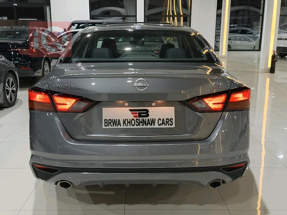 Nissan Altima